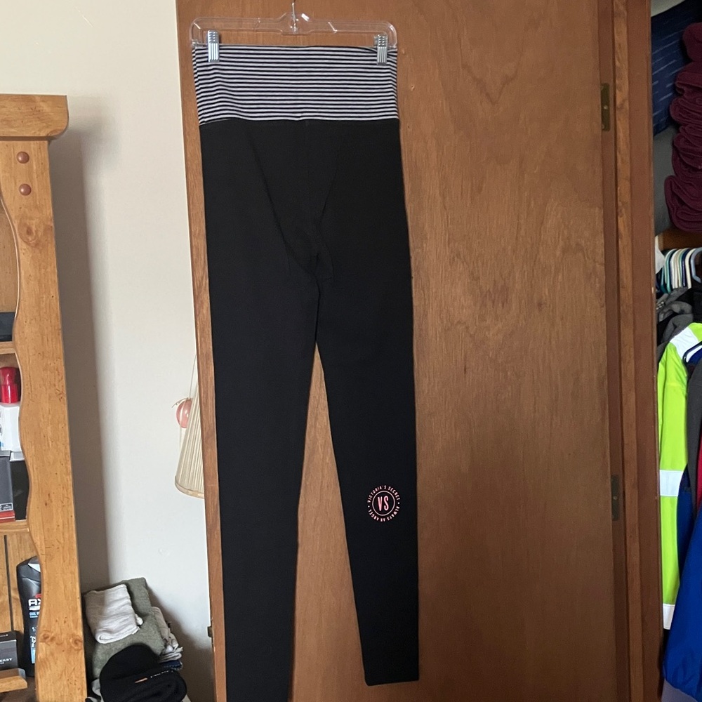 Victoria's Secret Black yoga Leggings with Pink Logo